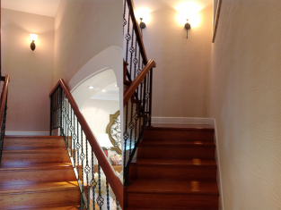 复式楼梯装修一般花多少钱？