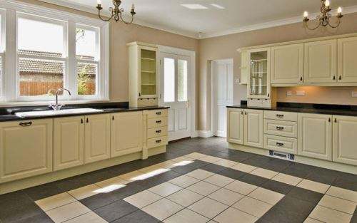 厨房卫生间瓷砖的尺寸如何确定？