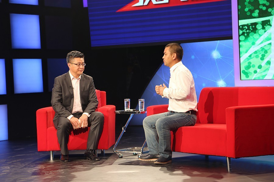 cctv走近科学栏目主持人张腾越采访四国化成中国